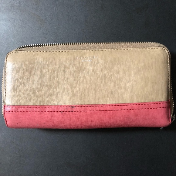 Authentic Coach wallet - Picture 3 of 7